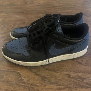 Jordan 1 Retro Low OG Mystic Navy